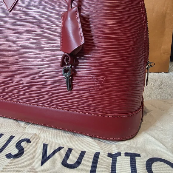 Louis Vuitton Red Women's Bag - Picture 2 of 5